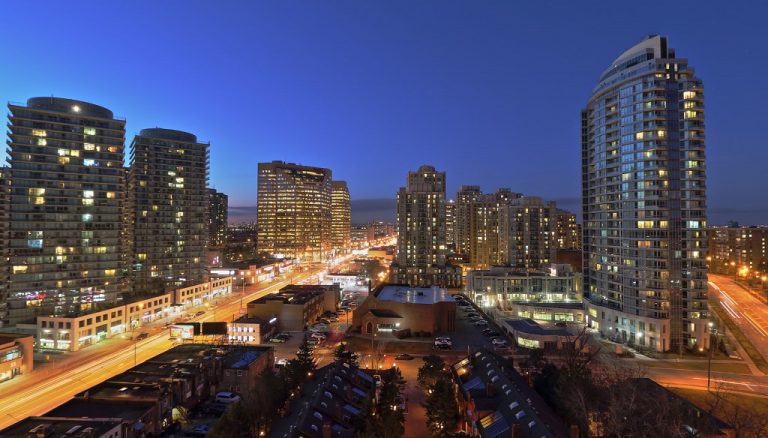 Plaza-on-yonge01